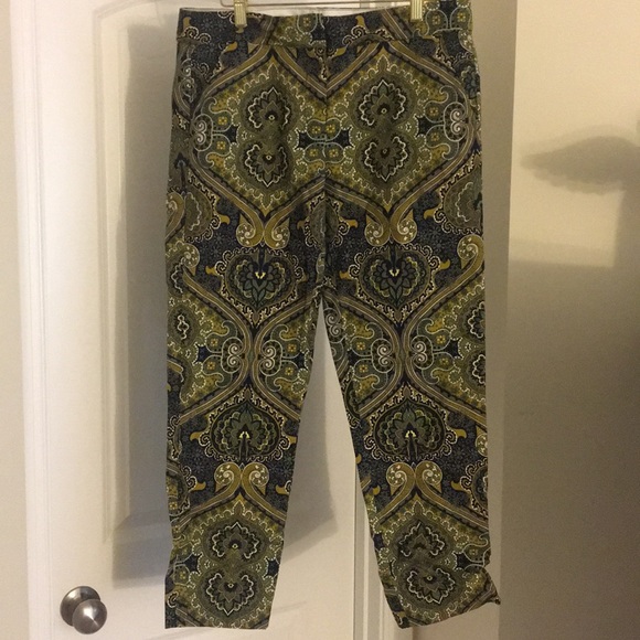 Capris - Picture 3 of 4